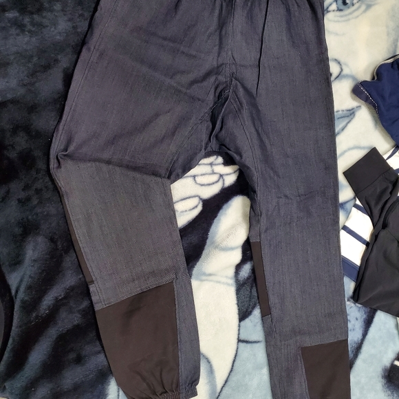 Mens clothing - Picture 3 of 11
